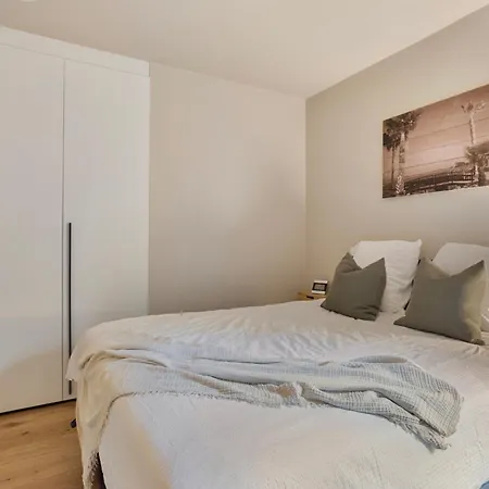 Premium Holidays - New Design Flat Near The Of Apartment *